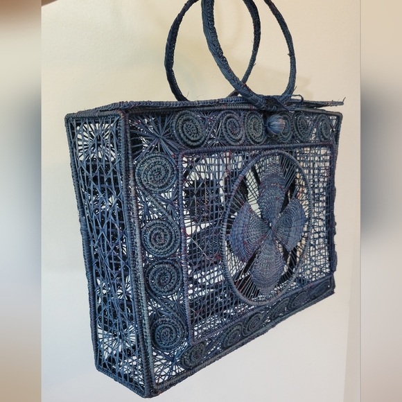 Handbags - Hand woven Colombian tote
